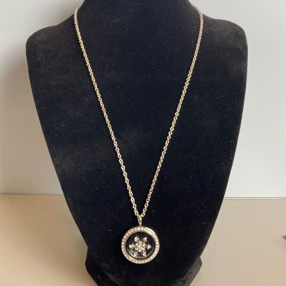 Mialisia Silver Tone Floating Locket Snowflake Crystal Pendant Necklace 19in